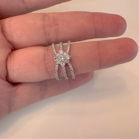 Cubic Zirconia Sterling Silver Ring - Picture 2 of 7